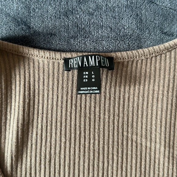 REVAMPED long sleeve, Deep V top - Picture 2 of 4